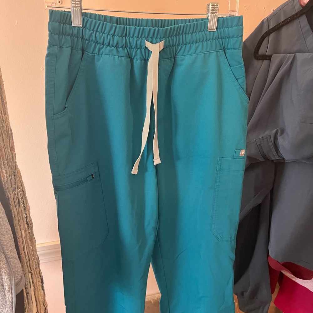 Turquoise Figs scrub Pants. high waisted